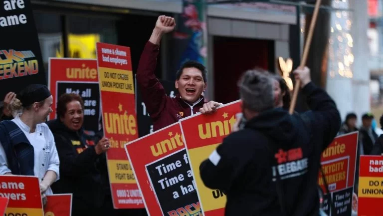 SkyCity Auckland Casino Workers Go On Strike to Push for Living Wage – uBetMobile.com