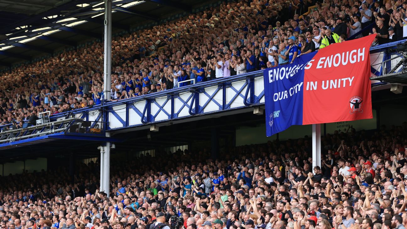 Liverpool and Everton condemn racist, offensive defacing of murals before Merseyside derby &#8211; uBetMobile.com