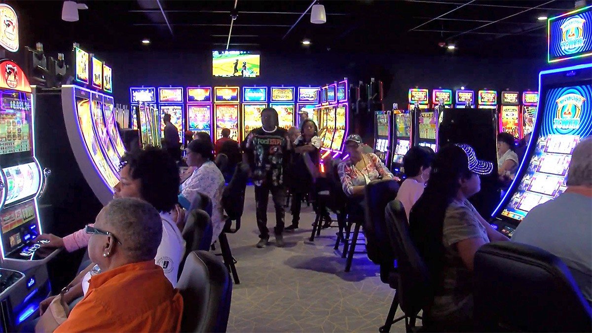 , Arkansas: Commission approves multi-state slot machine jackpot games; Saracen Casino to contract with IGT &#8211; uBetMobile.com