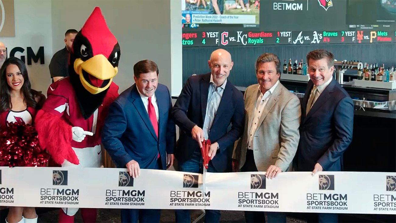 , BetMGM and Arizona Cardinals debut first NFL in-stadium sportsbook at State Farm Stadium &#8211; uBetMobile.com