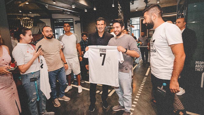 , Brand Ambassador Luís Figo visits Digitain office in Armenia &#8211; uBetMobile.com