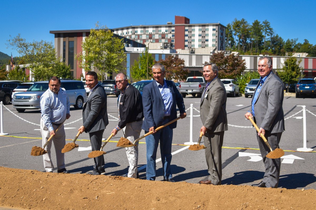 , Harrah&#8217;s Cherokee Valley River Breaks Ground on $275M Expansion &#8211; uBetMobile.com