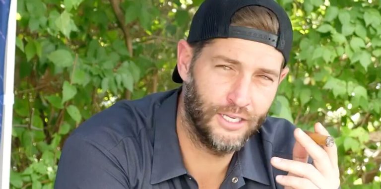 Jay Cutler Admits He is In A Darkish Location, But Gave Up On Quitting Cigars – uBetMobile.com