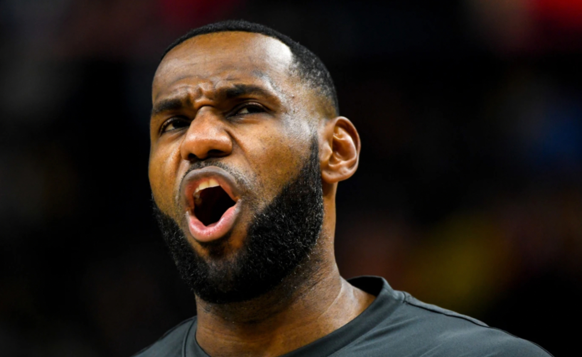 , LeBron James Presents Himself The Most Defamatory Nickname Imaginable &#8211; uBetMobile.com