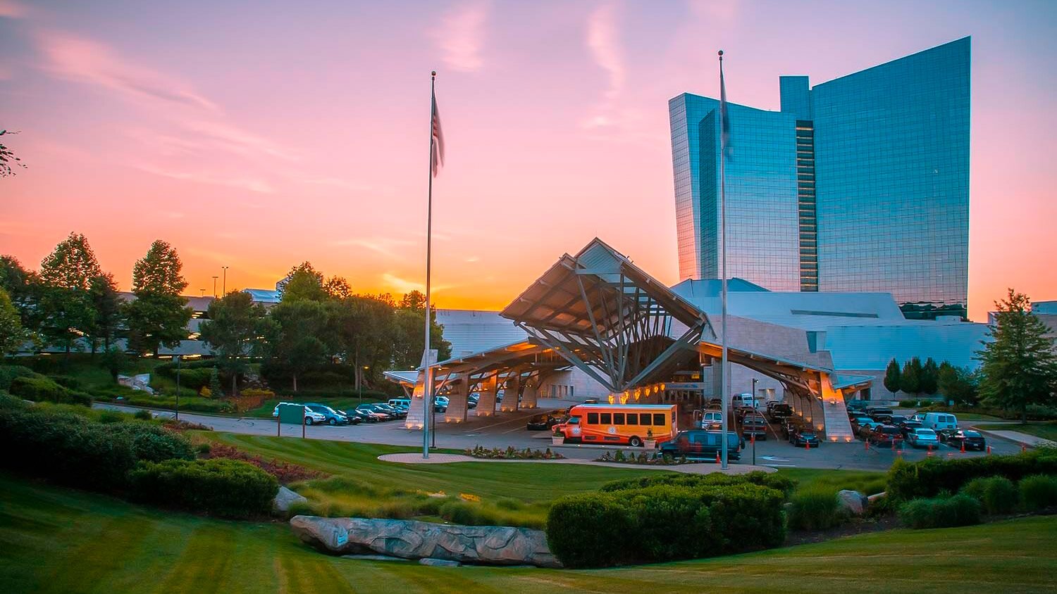 , Mohegan Sun voted &#8220;Best Casino Hotel&#8221; in USA Today&#8217;s readers&#8217; Choice Awards for fifth consecutive year &#8211; uBetMobile.com