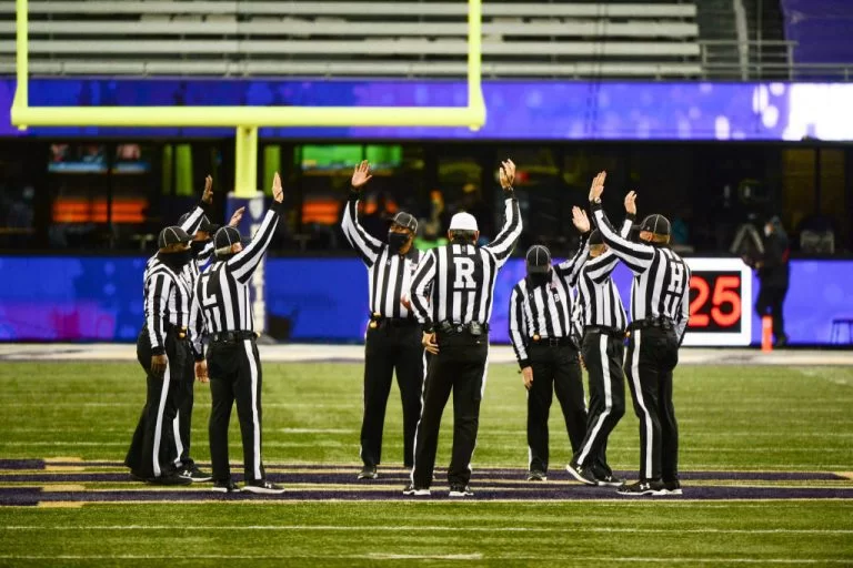 Pac-12 Refs Are At it Again, Make Huge Mistake in Washington State-Oregon Game – OutKick – uBetMobile.com