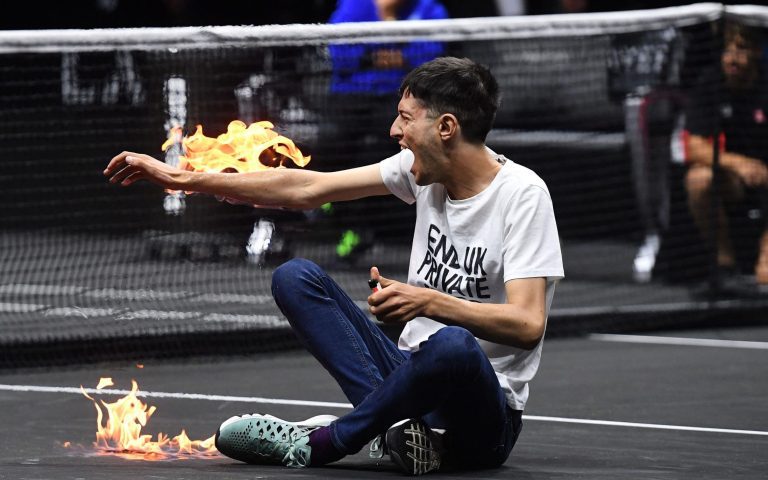 Protestor Sets Arm On Fire At Roger Federer’s Last Match – OutKick – uBetMobile.com