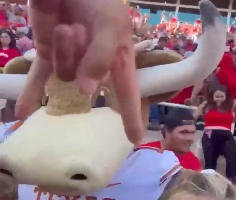 Texas Tech Fan Hits UT Mascot, Cheerleaders With Vicious ‘Horns Down’ – uBetMobile.com