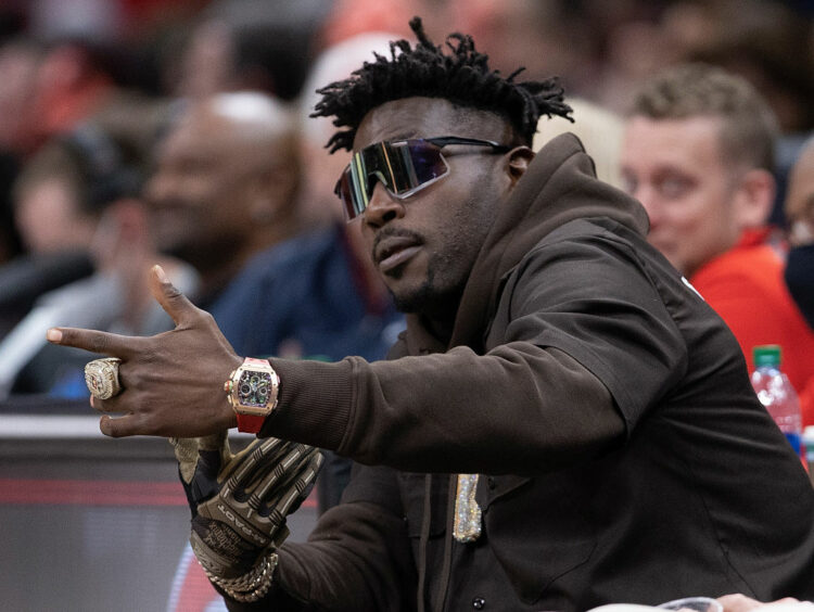 , Antonio Brown Currently being Sued For Offering A Bogus Observe – OutKick &#8211; uBetMobile.com