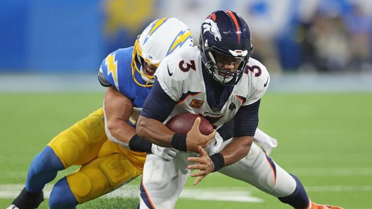 Broncos QB Russell Wilson Goes Down With Injury In Hard-fought ‘Monday Night Football’ Game – uBetMobile.com