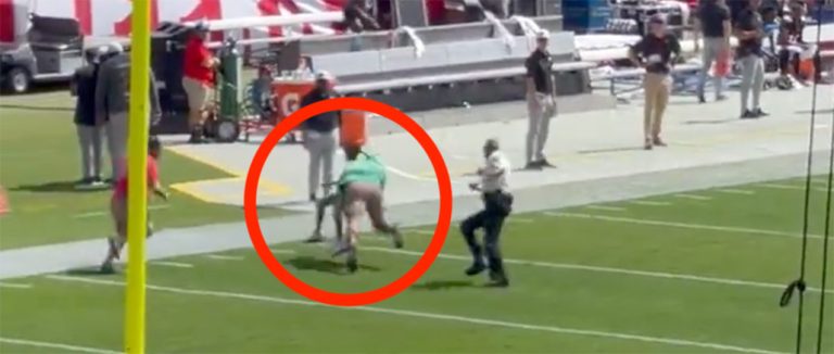 Buccaneers Enthusiast Gets PULVERIZED By Security Following Running Onto Subject – uBetMobile.com