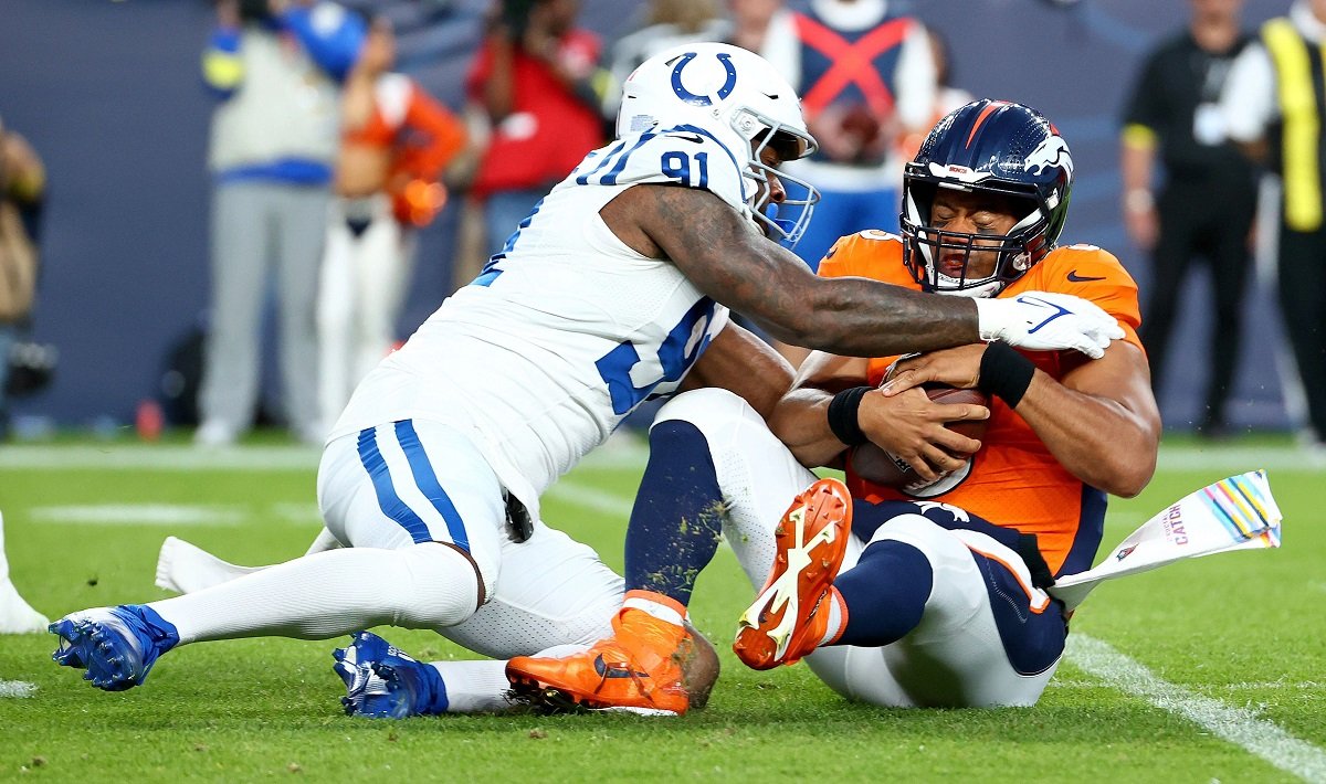 , Denver Broncos Injury Update: Russell Wilson Not Expected to Miss Time with Torn Lat &#8211; uBetMobile.com