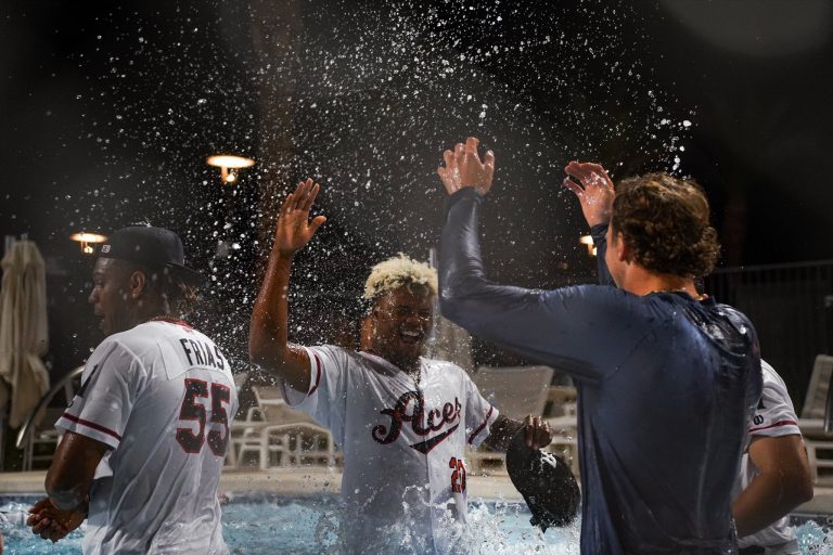 Diamondbacks Triple-A Workforce Celebrates Win in Another person Else’s Pool – uBetMobile.com