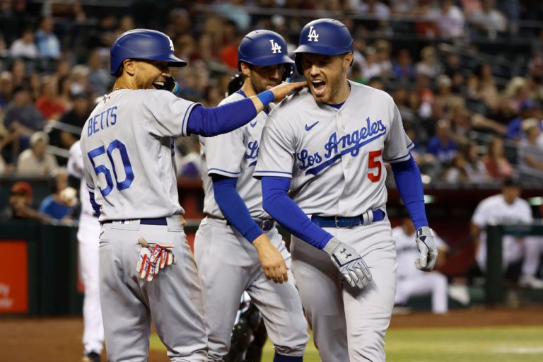 Dodgers Handle Padres With Ease – OutKick – uBetMobile.com