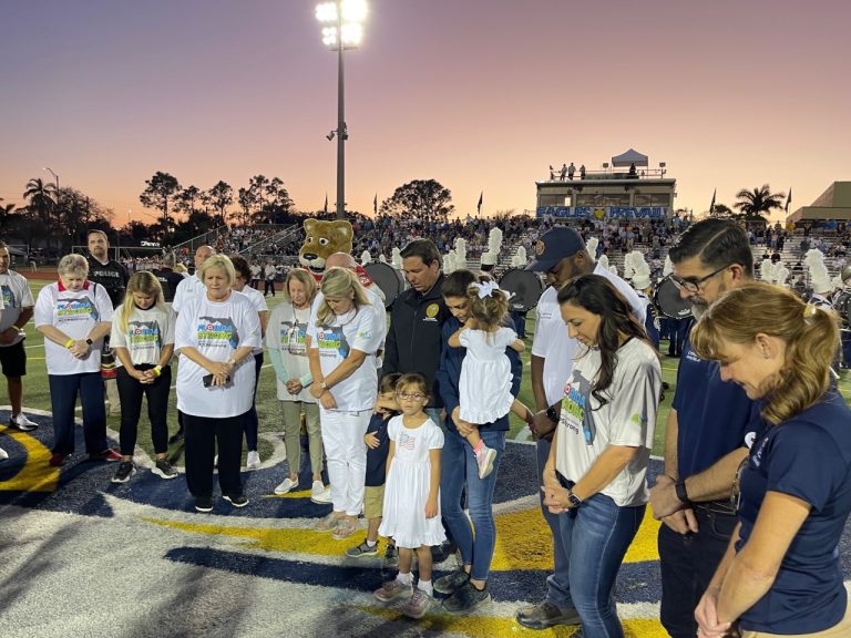 Florida Gov. Ron DeSantis, Other Dignitaries Witness Football Season’s Greatest Comeback – OutKick – uBetMobile.com