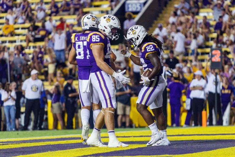 Gimme LSU Plus The Points In ‘Death Valley’ Vs. Tennessee – OutKick – uBetMobile.com