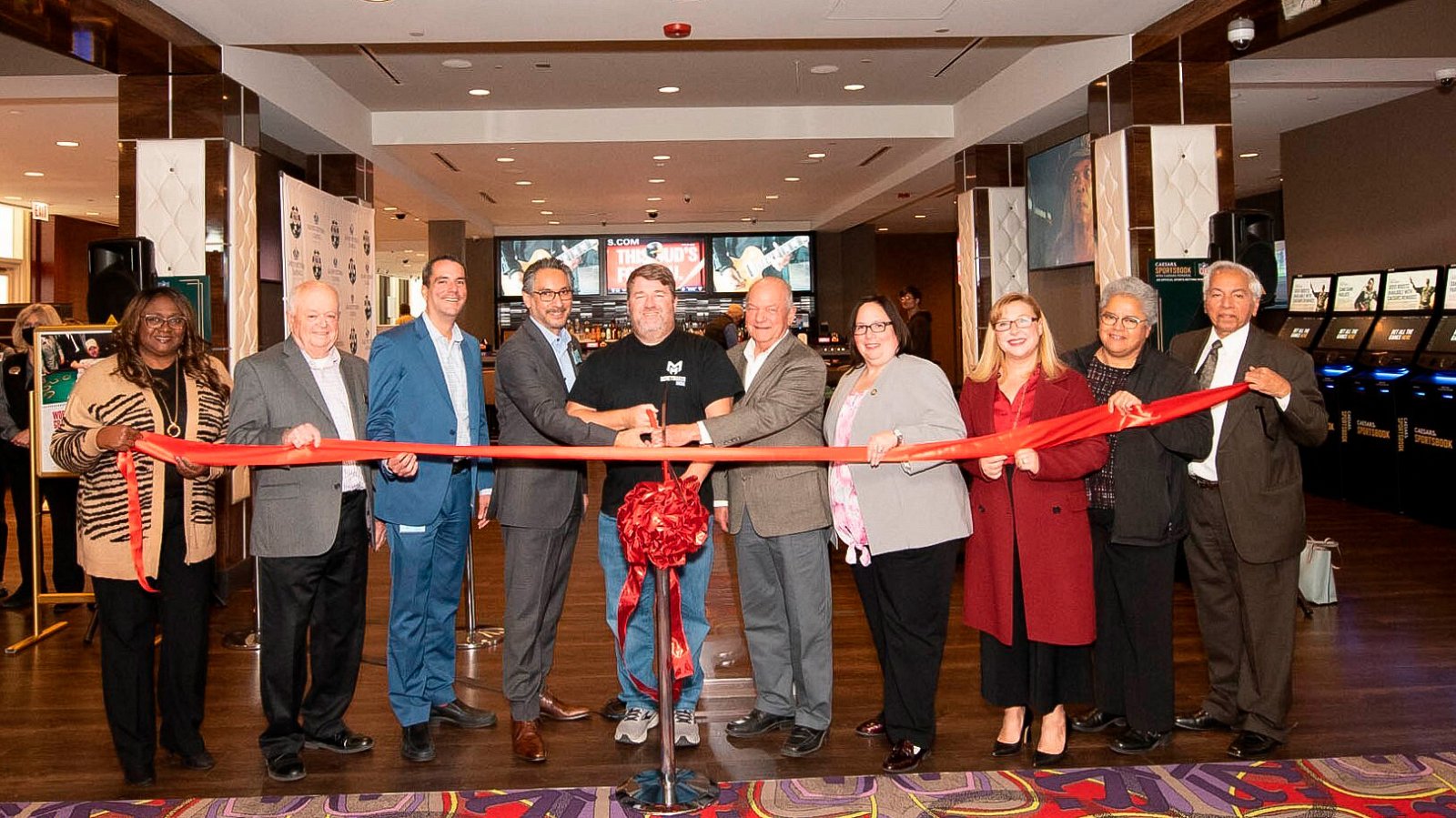 , Illinois: Grand Victoria Casino debuts new Caesars Sportsbook and WSOP-branded poker room &#8211; uBetMobile.com