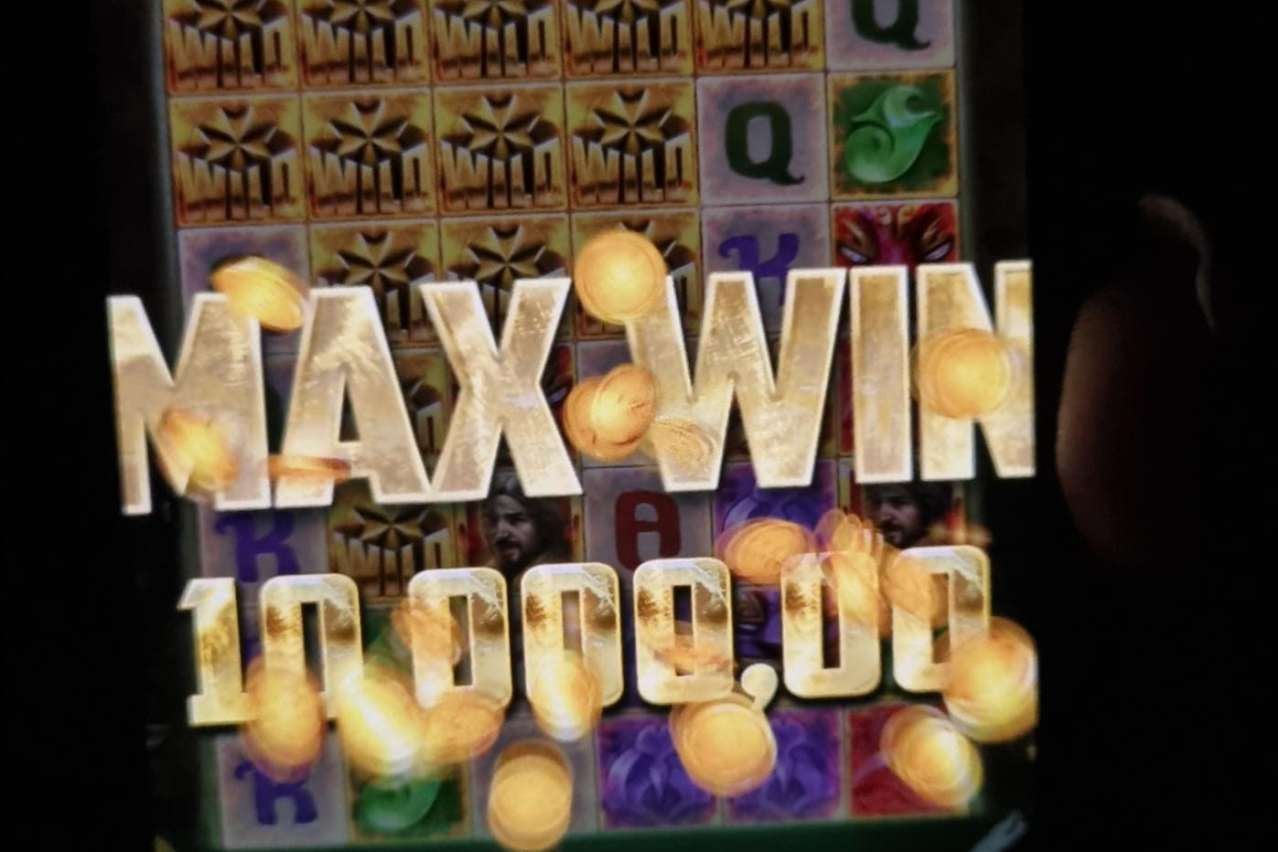 , Maxwin luck 10k€, 1€ bet. Greetings from Germany : gambling &#8211; uBetMobile.com