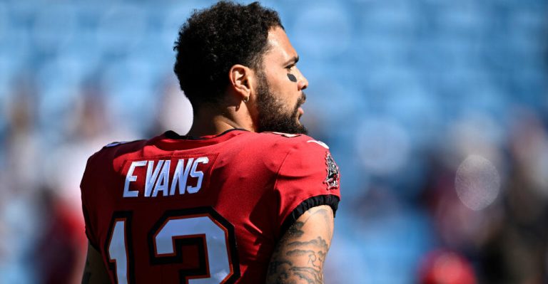 Mike Evans Fantasy Owners In Shambles After Worst Drop Of NFL Season – uBetMobile.com