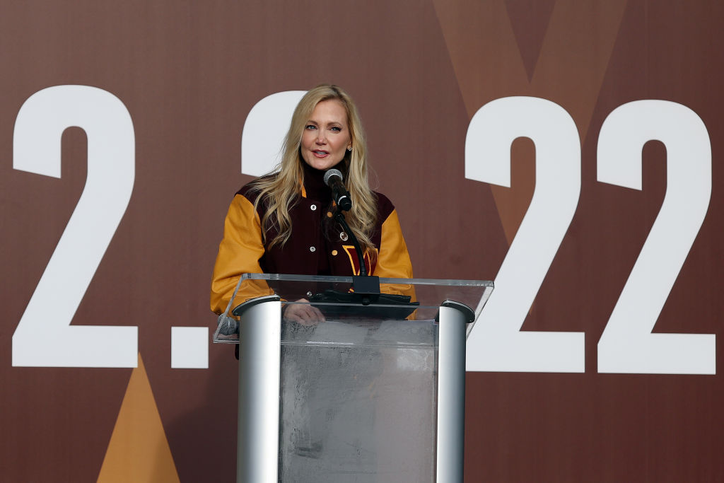 , NFL Reporters Upset Dan Snyder&#8217;s Wife Stated &#8216;Redskins&#8217; At Alumni Event &#8211; uBetMobile.com