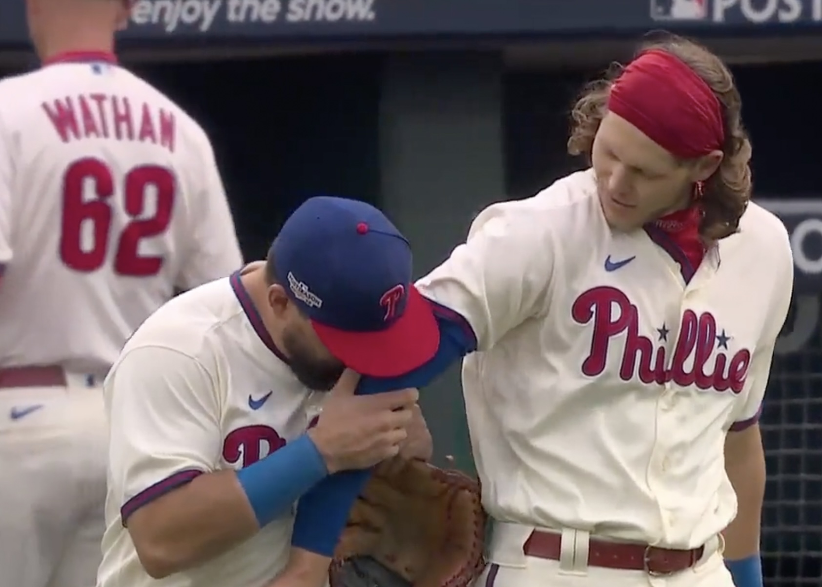 , Phillies Kyle Schwarber Crops Smooch On Alec Bohm&#8217;s Elbow &#8211; uBetMobile.com