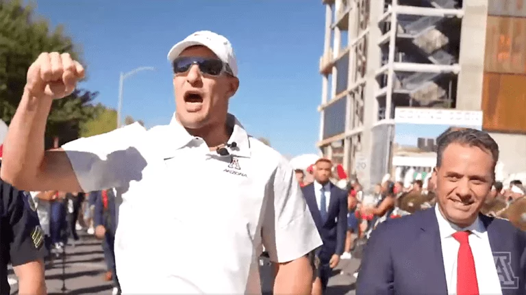 Rob Gronkowski Shows Up At Arizona Football Game And Goes Bonkers – uBetMobile.com