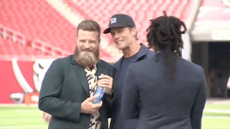 Ryan Fitzpatrick Hugs Tom Brady Prior To TNF Despite Recent Bashing – uBetMobile.com