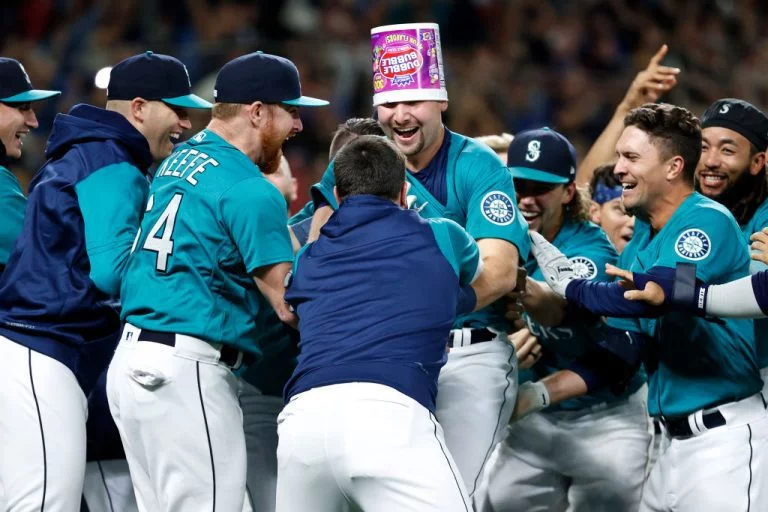 Seattle Mariners End Playoff Drought With Pinch-Hit, Walk-Off Home Run – uBetMobile.com