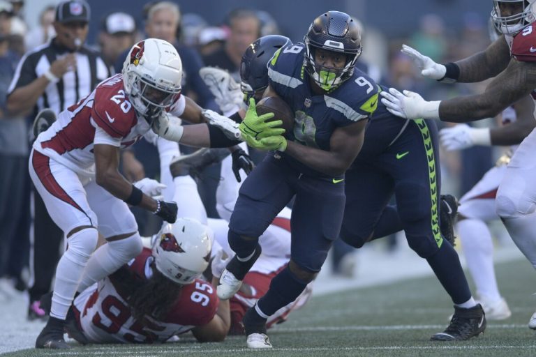 Splitting The Uprights Drives NFL Sunday Matchup Between Seahawks and Cardinals – uBetMobile.com