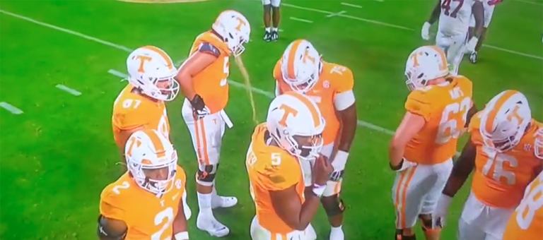 Tennessee O-Lineman Turns Vicious Vomit Into Savage Intimidation Tactic – uBetMobile.com