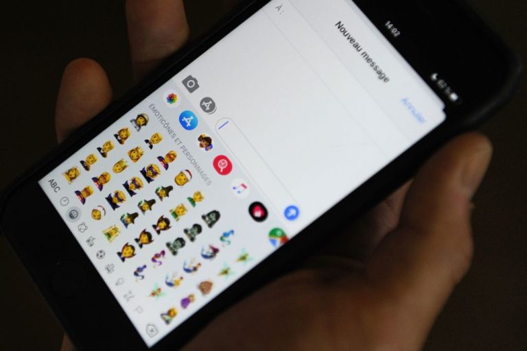 Thumbs Up Emoji ‘Passive Aggressive’ And ‘Hurtful’ According To Gen Z – uBetMobile.com