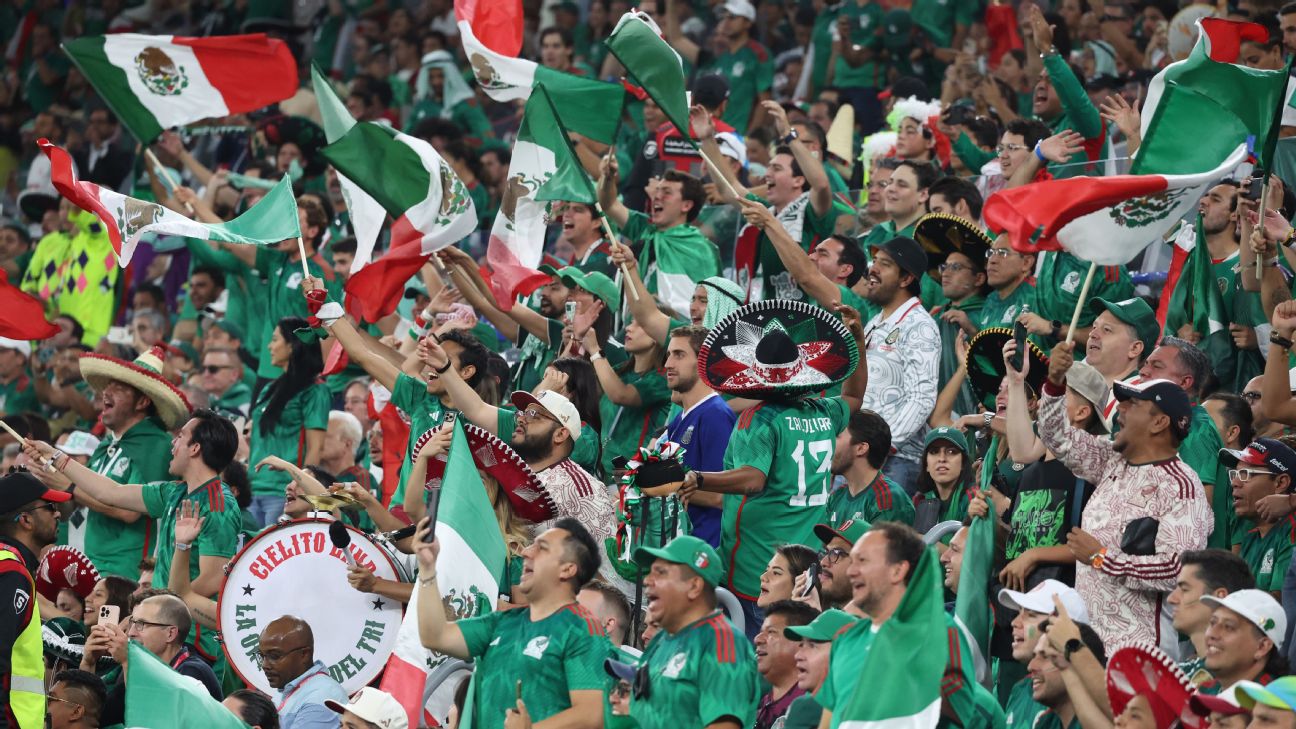 Mexico&#8217;s fans in Qatar out in full force &#8211; uBetMobile.com