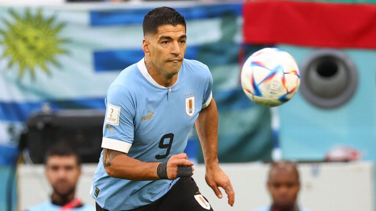 Time for Uruguay to bench Luis Suarez at 2022 World Cup? &#8211; uBetMobile.com