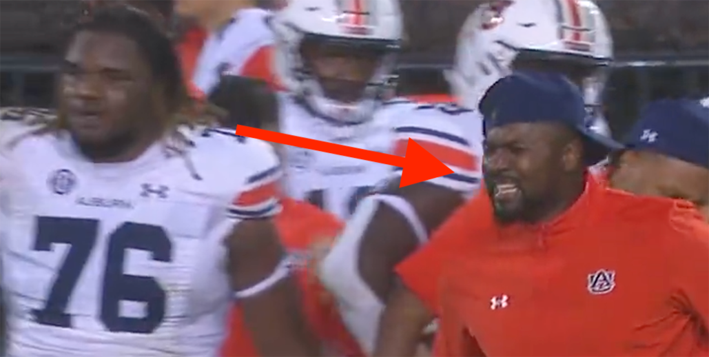 , Auburn Coach Pulls Hammy While Calling Timeout With Cadillac Williams &#8211; uBetMobile.com