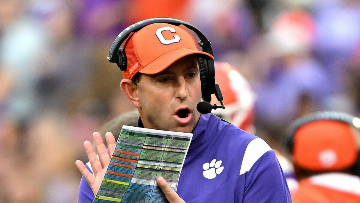 , Auburn In Contact With Dabo Swinney&#8217;s Reps: REPORT – Mobile Betting On the web &#8211; uBetMobile.com