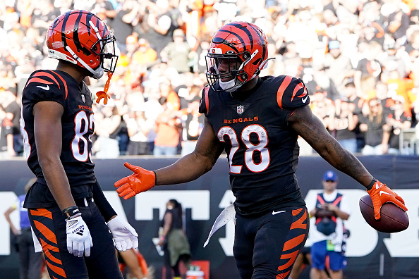 Bengals RB Joe Mixon Explodes For Historic 5-TD Performance; Fantasy Owners Relish in E-Z Win – OutKick – uBetMobile.com