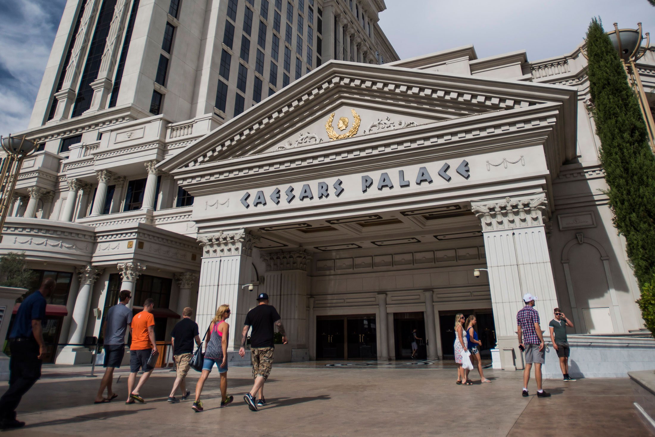 , Caesars Stock Endures Surprising Downgrade Despite Strong Q3 Results &#8211; uBetMobile.com