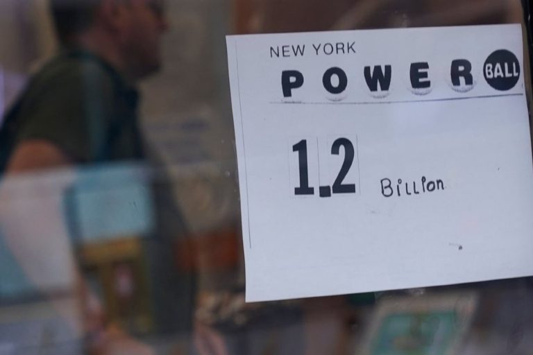 Clock Ticking to Buy Powerball Tickets for Tonight’s $1.2B Jackpot – uBetMobile.com