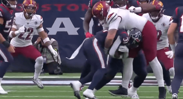 Commanders DT Goes Complete WWE With Vicious Mid-Game Human body Slam – uBetMobile.com