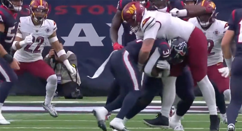 , Commanders DT Goes Complete WWE With Vicious Mid-Game Human body Slam &#8211; uBetMobile.com