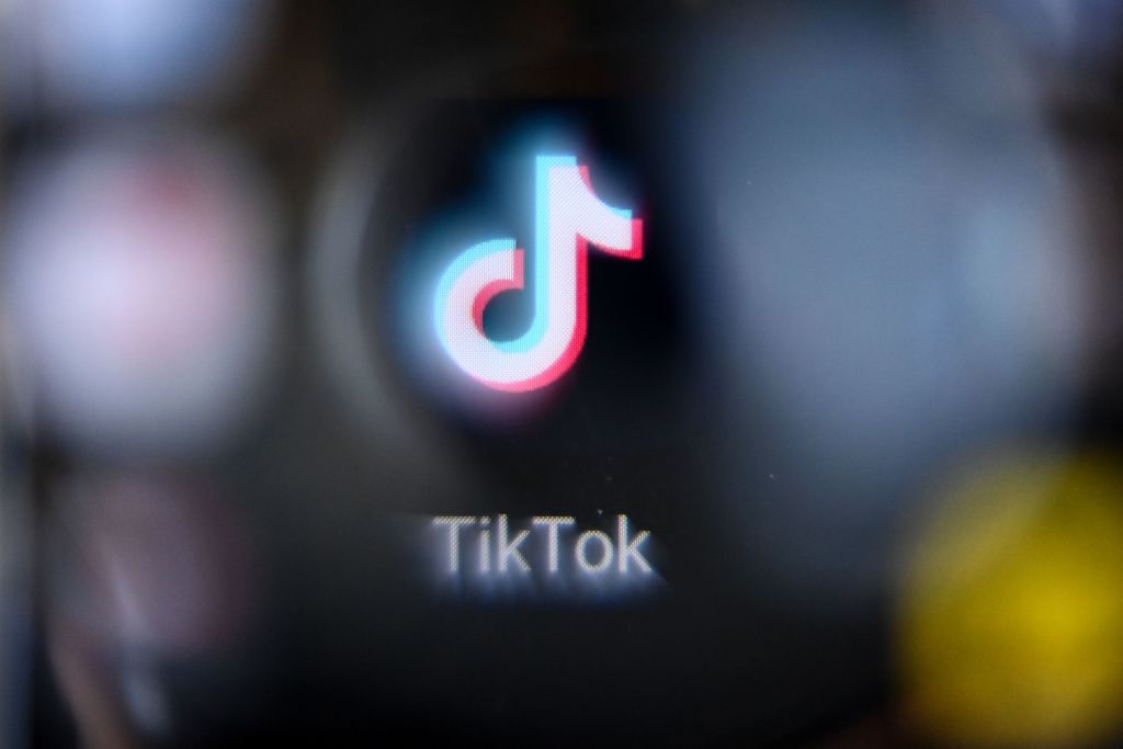 , FCC Commissioner Calls For Government To Ban TikTok &#8211; uBetMobile.com