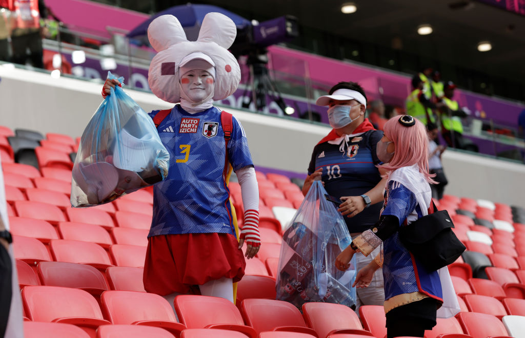 , Japanese Fans Cleanse Up When Attending Entire world Cup &#8211; uBetMobile.com