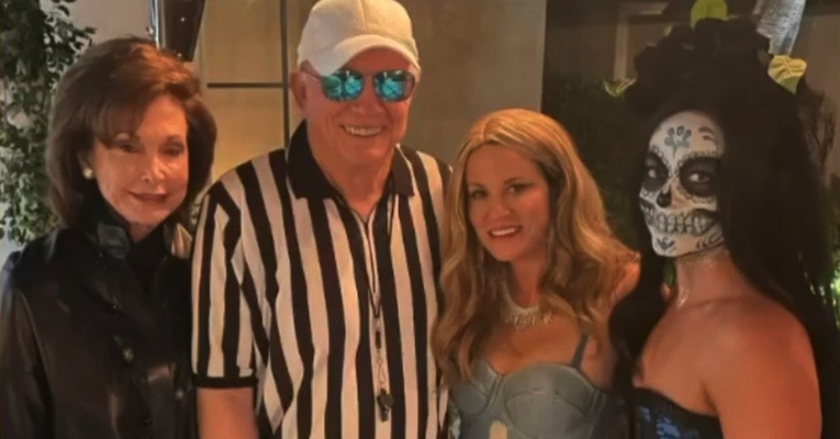 Blind People Are Pissed At Jerry Jones’ Halloween Costume – OutKick – uBetMobile.com