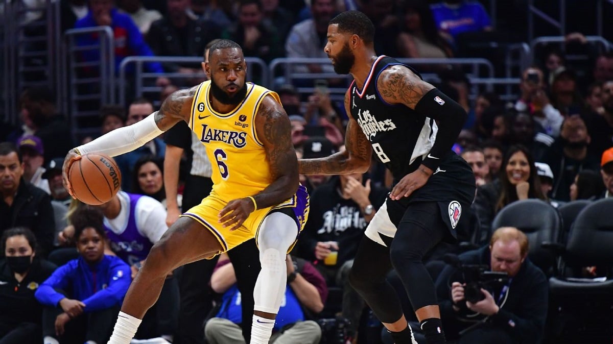 , LeBron James Exits with Groin Injury, Lakers Lose Again &#8211; uBetMobile.com