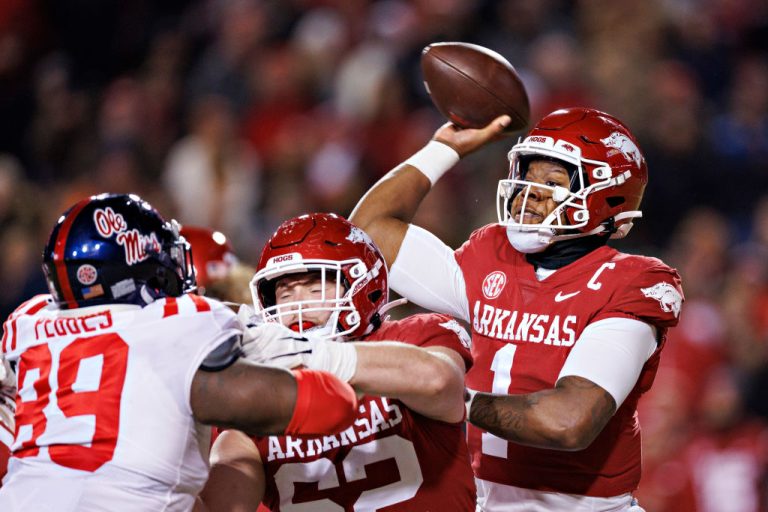 Ole Miss Plays Like It’s Losing Its Coach, Falls To Arkansas, 42-27, As Lane Kiffin Ponders Auburn Job – Mobile Betting Online – uBetMobile.com