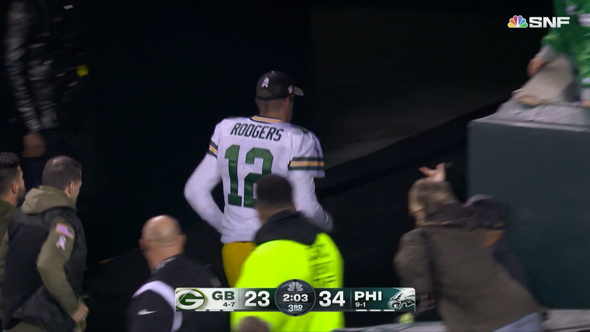 , Packers QB Aaron Rodgers Heads To Locker Place With Indirect Damage – Mobile Betting Online &#8211; uBetMobile.com