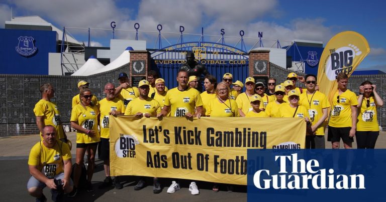 Players to wear yellow laces in support of ban on gambling adverts in football | Football – uBetMobile.com