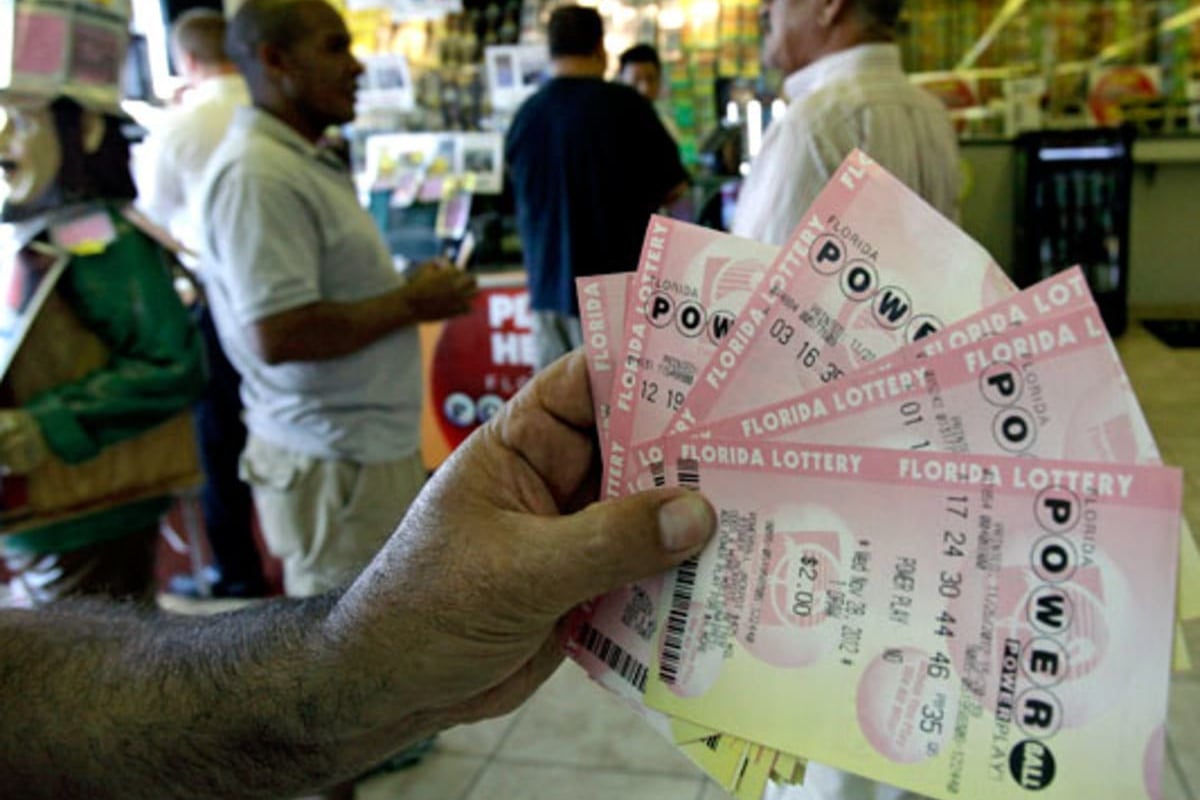 , Powerball Jackpot Reaches $1.6B, Breaking Lottery Record &#8211; uBetMobile.com