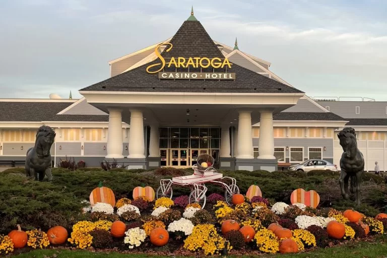 Saratoga Casino Guest Alleges She Was Wrongly Arrested Over Error – uBetMobile.com