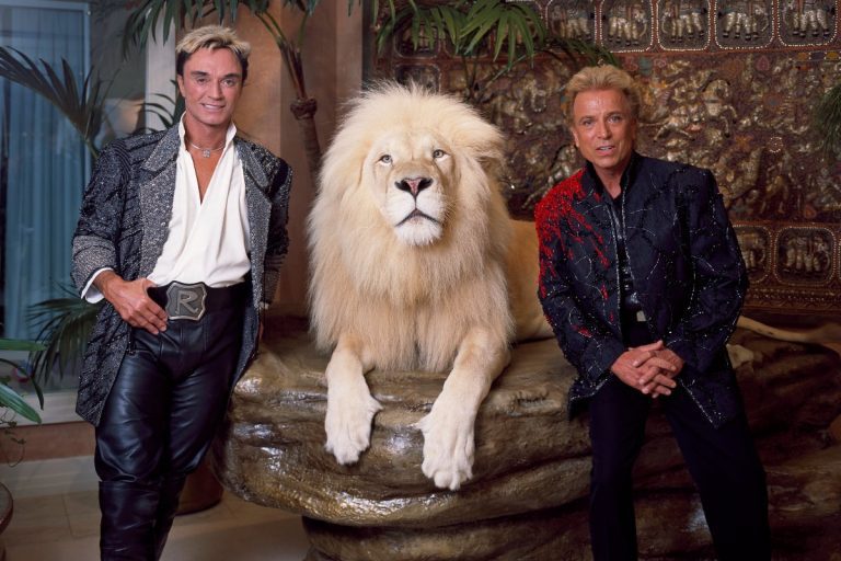 Siegfried & Roy Scripted Series Being Produced for Apple TV – uBetMobile.com